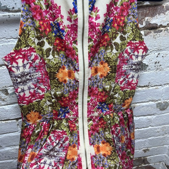 Maggy London Pink Floral Sleeveless Sundress, Size 6. - Picture 5 of 7